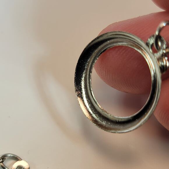 Vintage Silver-Tone Hoop Earrings – Elegant Circular Design for Timeless Appeal - Picture 8 of 10